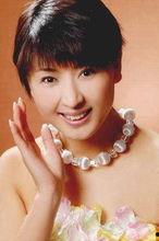 闫学晶三点式照片,展现独特魅力与风采